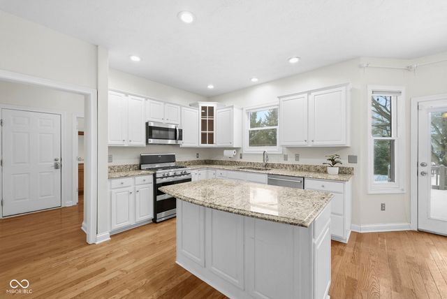 10236 Bent Tree Lane, Fishers, IN 46037