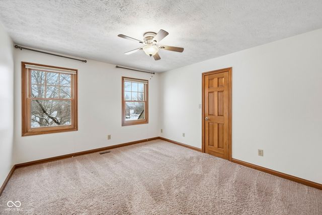 10236 Bent Tree Lane, Fishers, IN 46037