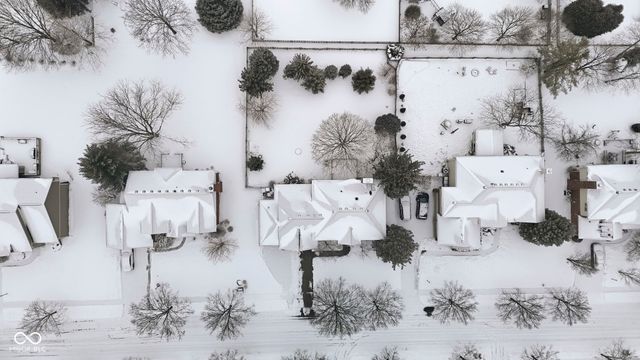 10236 Bent Tree Lane, Fishers, IN 46037