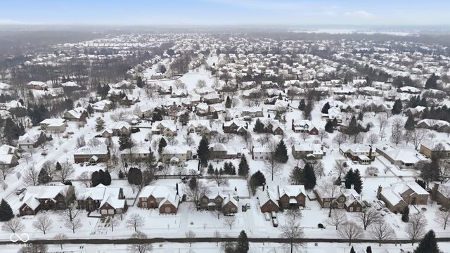 10236 Bent Tree Lane, Fishers, IN 46037