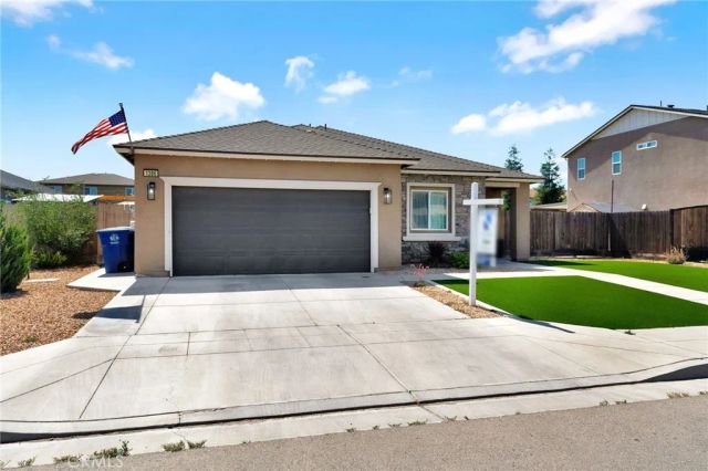 1386 Shoreside, Madera, CA 93637