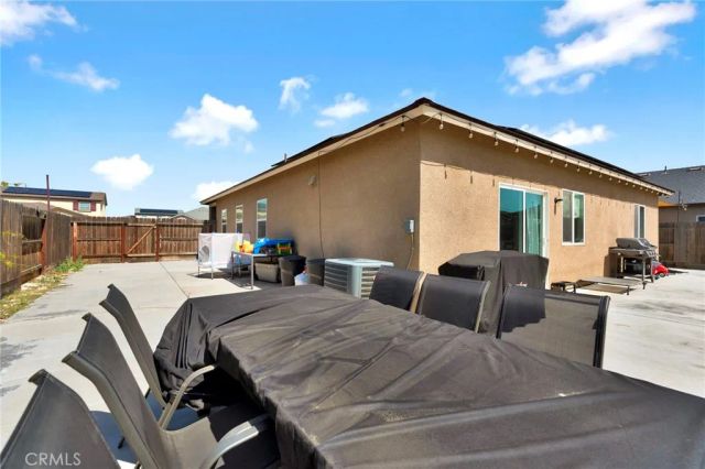 1386 Shoreside, Madera, CA 93637
