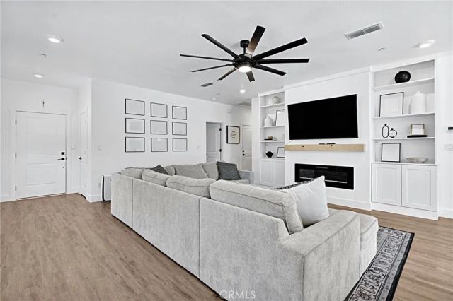 1386 Shoreside, Madera, CA 93637