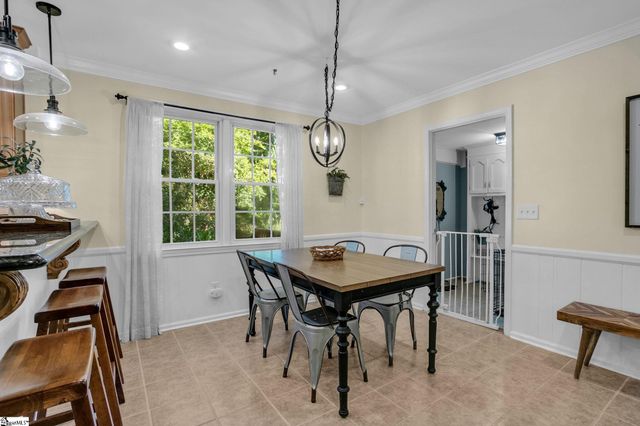 203 Hickory Lane, Mauldin, SC 29662