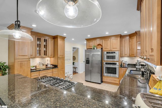 203 Hickory Lane, Mauldin, SC 29662