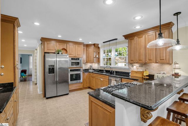 203 Hickory Lane, Mauldin, SC 29662