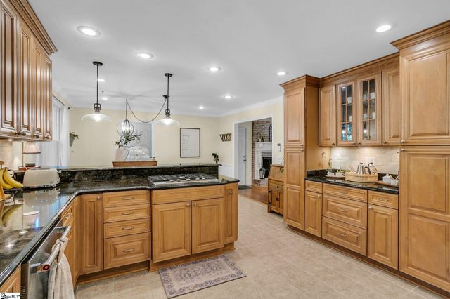 203 Hickory Lane, Mauldin, SC 29662