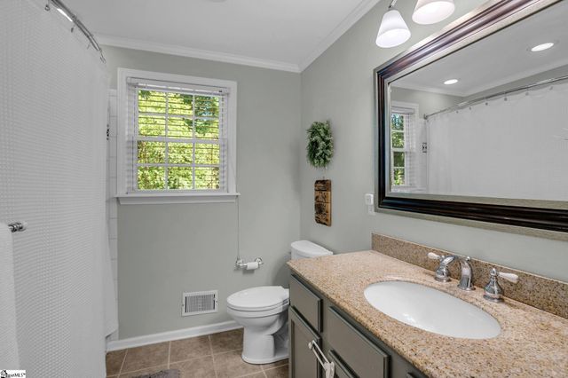 203 Hickory Lane, Mauldin, SC 29662