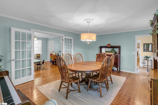 203 Hickory Lane, Mauldin, SC 29662