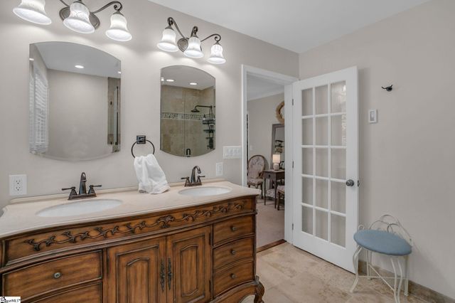 203 Hickory Lane, Mauldin, SC 29662