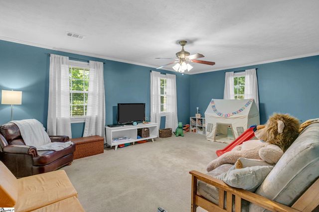 203 Hickory Lane, Mauldin, SC 29662