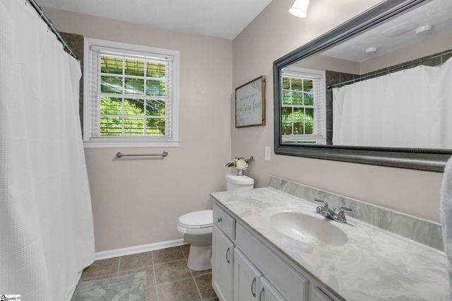 203 Hickory Lane, Mauldin, SC 29662