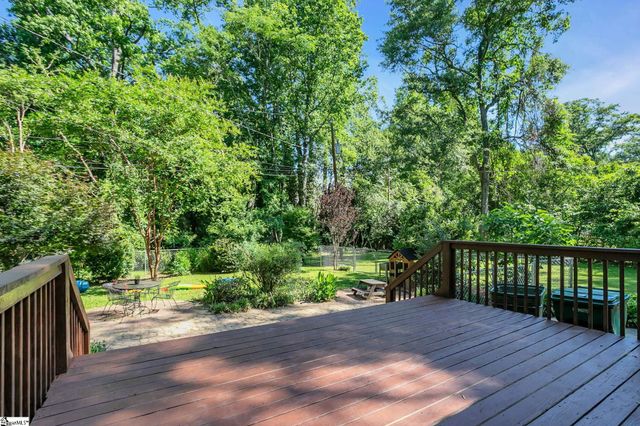 203 Hickory Lane, Mauldin, SC 29662
