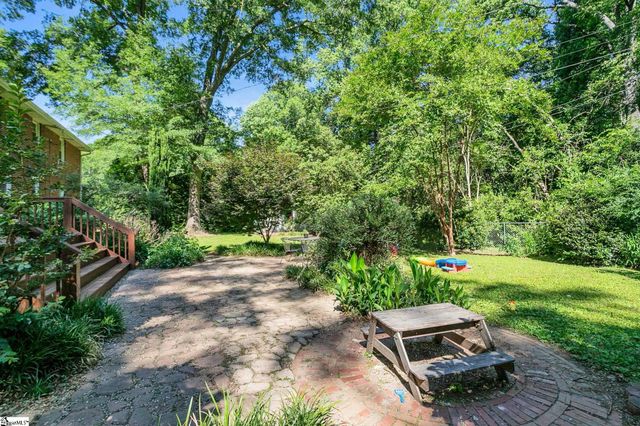 203 Hickory Lane, Mauldin, SC 29662