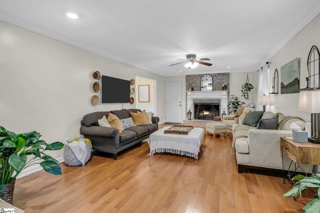 203 Hickory Lane, Mauldin, SC 29662