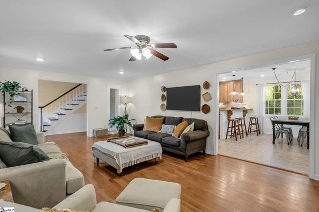 203 Hickory Lane, Mauldin, SC 29662
