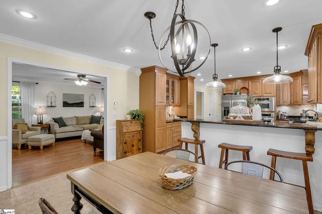 203 Hickory Lane, Mauldin, SC 29662