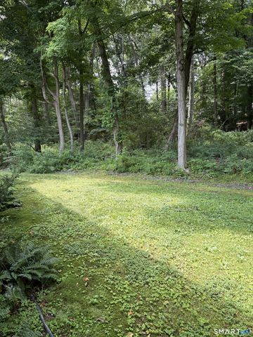 559 Swanson Crescent 559, Milford, CT 06461