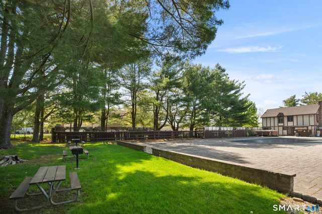 559 Swanson Crescent 559, Milford, CT 06461