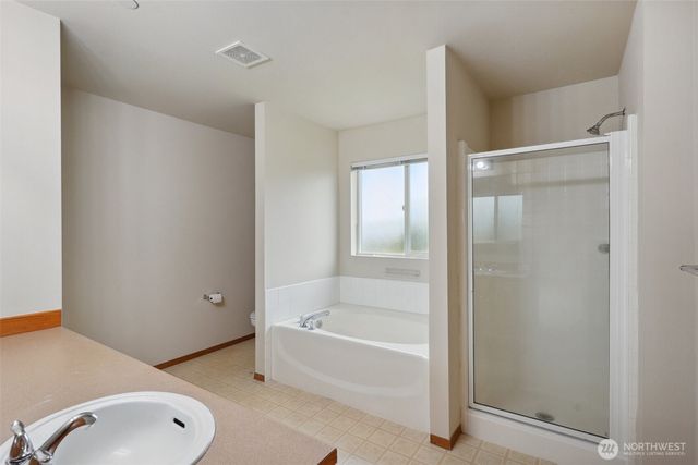 2048 Jensen Avenue, Dupont, WA 98327