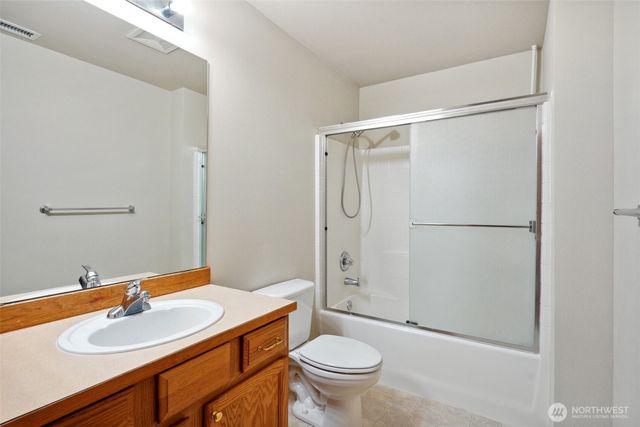 2048 Jensen Avenue, Dupont, WA 98327