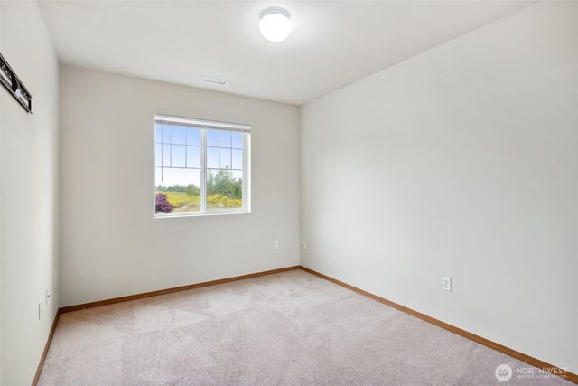 2048 Jensen Avenue, Dupont, WA 98327