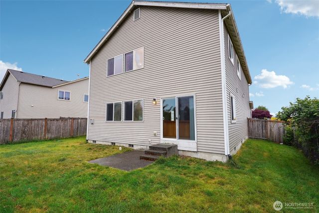 2048 Jensen Avenue, Dupont, WA 98327