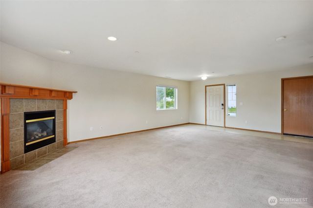 2048 Jensen Avenue, Dupont, WA 98327
