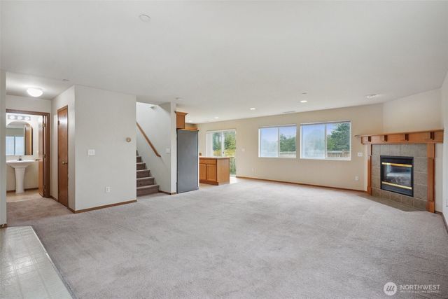 2048 Jensen Avenue, Dupont, WA 98327