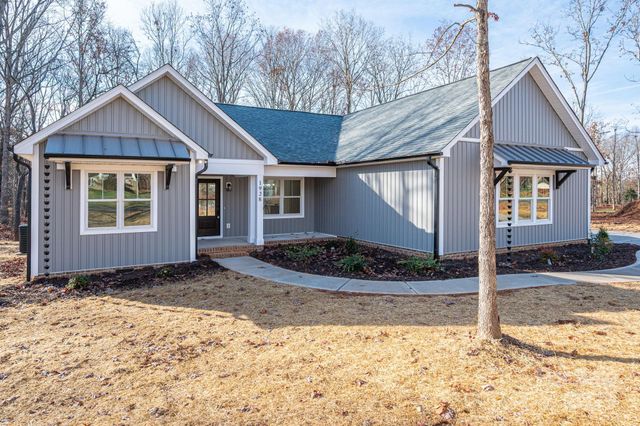 1928 Friendly Lane, Newton, NC 28658