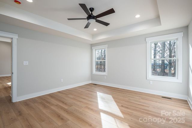 1928 Friendly Lane, Newton, NC 28658