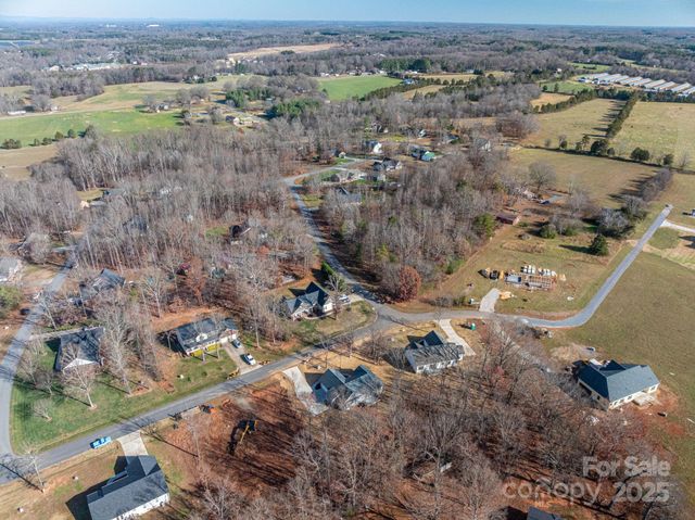 1928 Friendly Lane, Newton, NC 28658