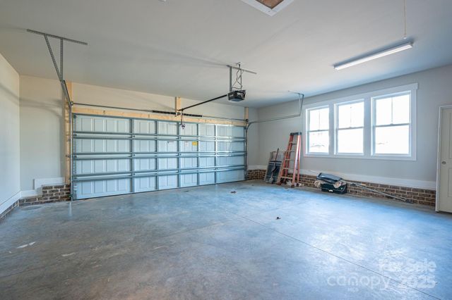 1928 Friendly Lane, Newton, NC 28658