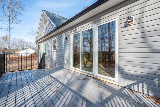 1928 Friendly Lane, Newton, NC 28658