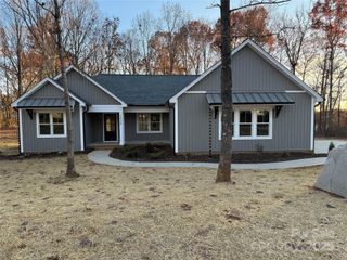 1928 Friendly Lane, Newton, NC 28658