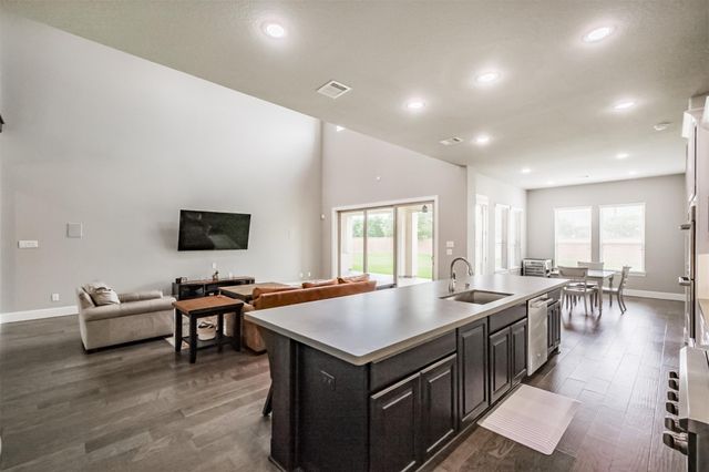3722 Edison Lane, Rosharon, TX 77583