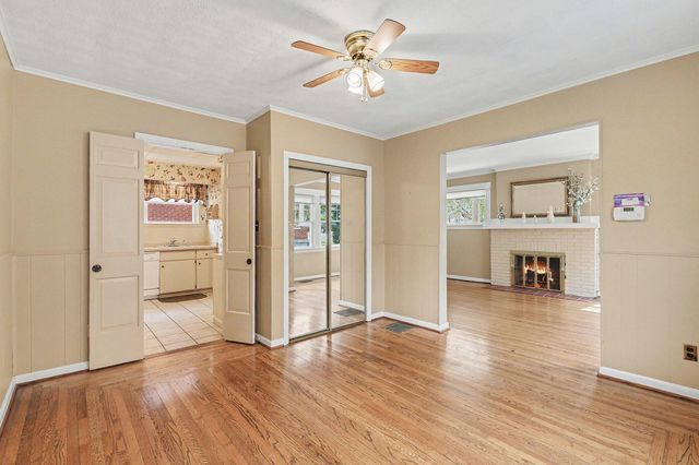 819 N Fort Thomas Avenue, Fort Thomas, KY 41075
