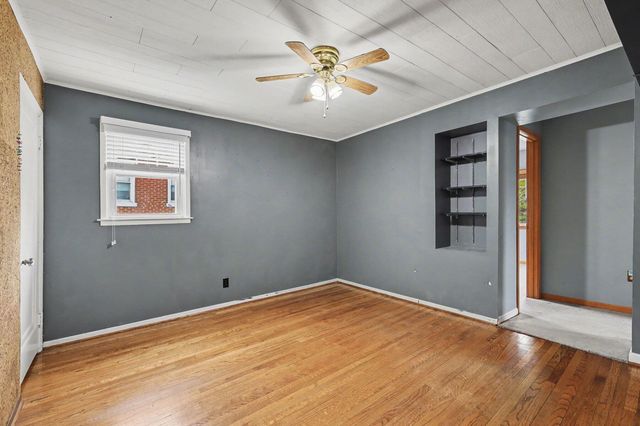 819 N Fort Thomas Avenue, Fort Thomas, KY 41075