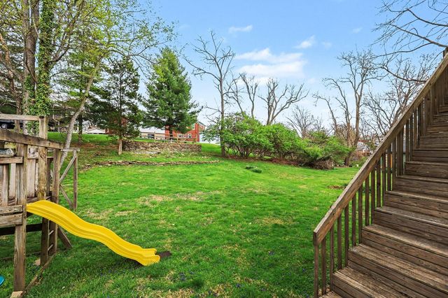 819 N Fort Thomas Avenue, Fort Thomas, KY 41075