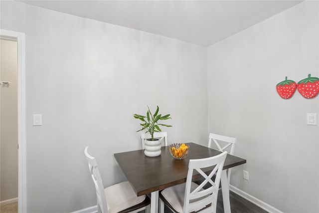 912 Titus Avenue, Des Moines, IA 50315