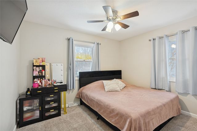 912 Titus Avenue, Des Moines, IA 50315