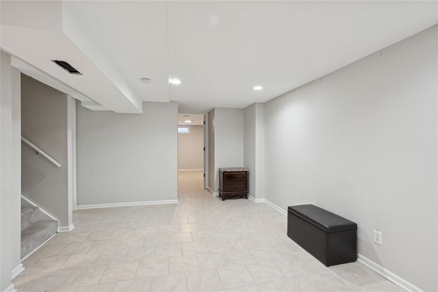 912 Titus Avenue, Des Moines, IA 50315