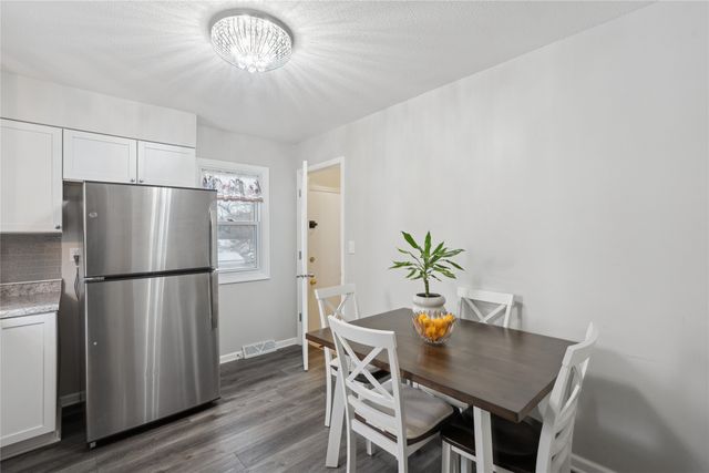 912 Titus Avenue, Des Moines, IA 50315