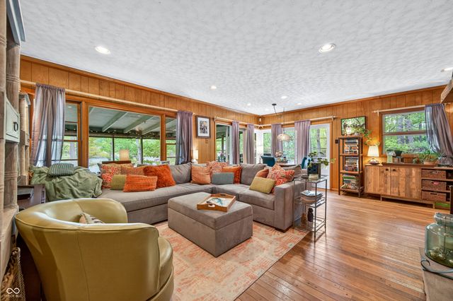 7422 Hackberry Drive, Nineveh, IN 46164