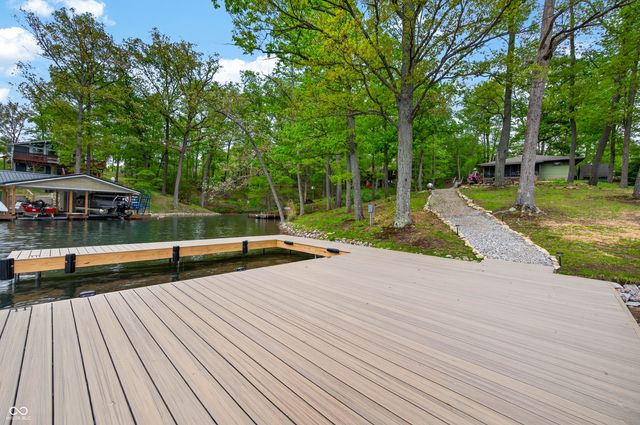 7422 Hackberry Drive, Nineveh, IN 46164