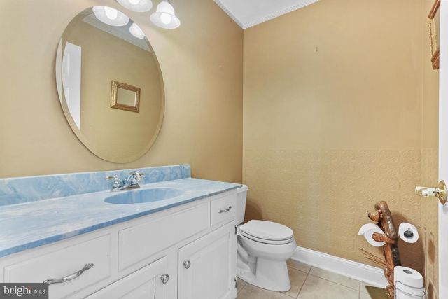 2039 BETHESDA CHURCH RD, East Greenville, PA 18041