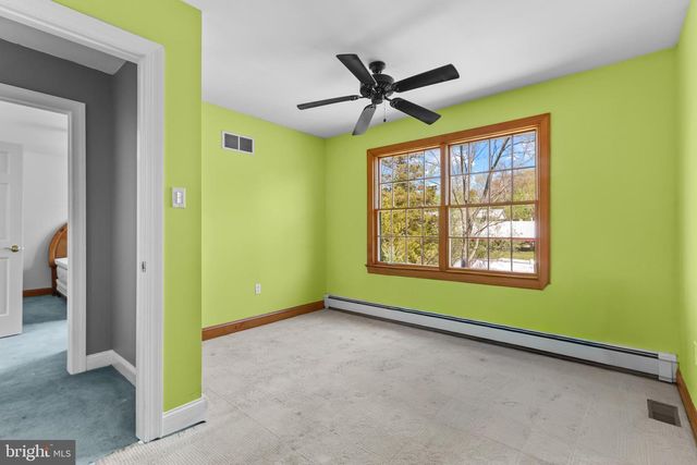 2039 BETHESDA CHURCH RD, East Greenville, PA 18041