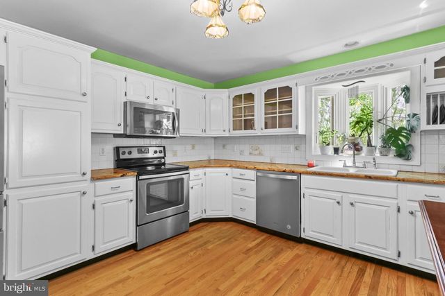 2039 BETHESDA CHURCH RD, East Greenville, PA 18041