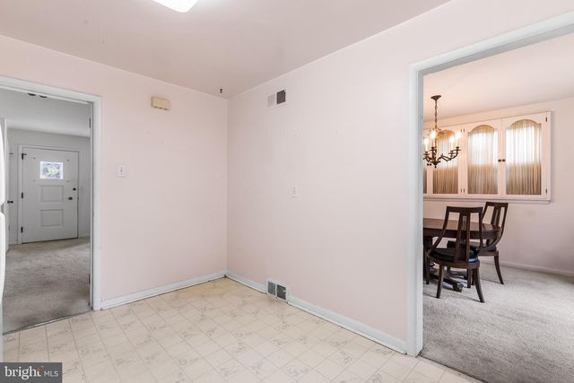 333 CANDLEWOOD RD, Broomall, PA 19008