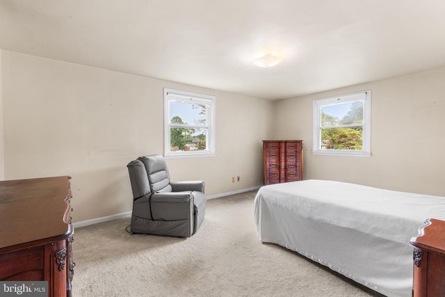 333 CANDLEWOOD RD, Broomall, PA 19008